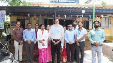 दुर्ग: संभाग आयुक्त एस.एन. राठौर ने दुर्ग विकासखंड के ग्राम बेलौदी और नगपुरा स्थित ग्राम पंचायत का आकस्मिक निरीक्षण किया