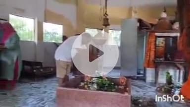 देेेवरिया: पंडित दीनदयाल पार्क स्थित शिव मंदिर का ताला तोड़कर चोरों ने दान पेटी और अलमारी से पैसे किए चोरी, पुलिस जांच में जुटी