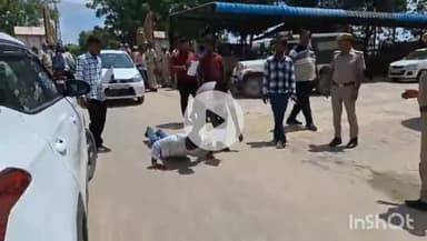 चूरू: जिला मुख्यालय पर जल भराव की समस्या को लेकर अनूठा प्रदर्शन, कलेक्टर की जनसुनवाई में पेट के बल लेटते हुए पहुंचे पीड़ित