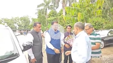 भीलवाड़ा: सोनी हॉस्पिटल में नि:शुल्क पौधे व ट्रीगार्ड वितरण कार्यक्रम तीसरे दिन भी जारी, भीलवाड़ा न्यायाधीश ने किया वितरण