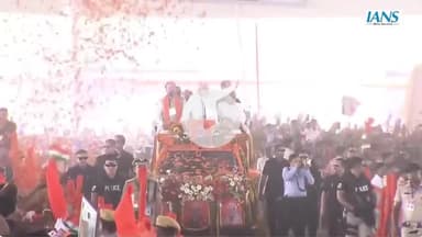 प्रधानमंत्री श्री #narendramodi के मोतिहारी, बिहार दौरे पर उनके स्वागत में उमड़ा जनसैलाब।