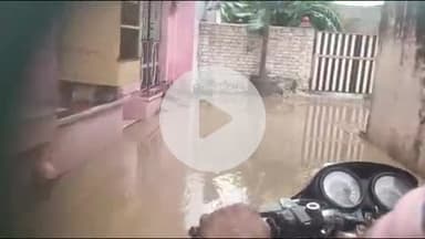 लाडपुरा: कोटा में बारिश के चलते नानता इलाके की श्री राम कॉलोनी में घरों के बाहर जल भराव, कोटा बैराज के 2 गेट खोले गए