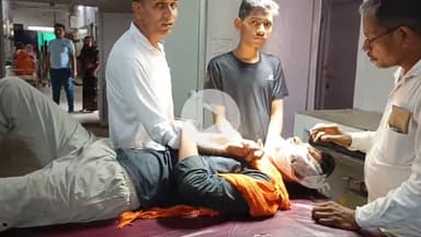 ग्राम खरमसेड़ा के पास आवारा पशुओं से टकराकर स्कूटी फिसली, युवक घायल, सीएचसी में भर्ती