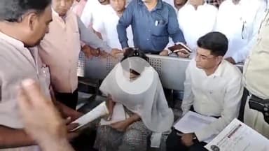 भिवानी: रेल फुट ओवरब्रिज भिवानी के विस्तार के लिए महा पंचायत ने राज्यसभा सांसद किरण चौधरी को सौंपा ज्ञापन