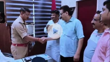 अमरोहा: श्री धार्मिक रामडोल कमेटी अमरोहा ने एएसपी को शोभा यात्रा के संबंध में ज्ञापन और निमंत्रण दिया