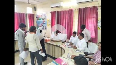 उतरौला: उतरौला (बलरामपुर) में मुख्य विकास अधिकारी हिमांशु गुप्ता की अध्यक्षता में तहसील दिवस का आयोजन हुआ