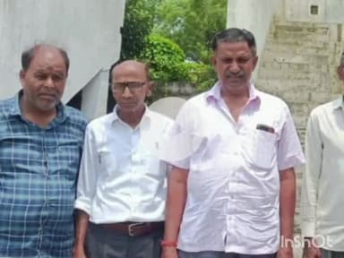 जमुई: चंद्रशेखर सिंह उच्च विद्यालय, कहरडीह के प्रधानाध्यापक की मनमानी के खिलाफ शिक्षकों ने शिक्षा पदाधिकारी को ज्ञापन सौंपा