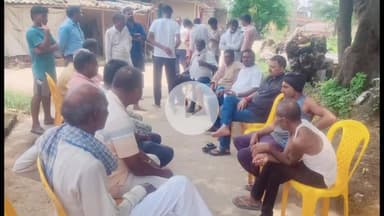 नबीनगर: झीकटिया में विधायक विजय कुमार सिंह उर्फ डब्लू सिंह ने मृतक के परिजनों से मिलकर दी सांत्वना