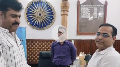 मोतिहारी: जिला निर्वाचन पदाधिकारी सह जिलाधिकारी ने राजनीतिक दल के प्रतिनिधियों के साथ की बैठक की