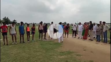 अमरोहा: अमरोहा में जिला स्तरीय एथलेटिक्स प्रतियोगिता का आयोजन स्पोर्ट्स स्टेडियम मालीखेड़ा में हुआ