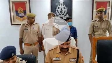 तुलसीपुर: पचपेड़वा क्षेत्र में दुकान से चोरी किए गए ₹33,530 के सिक्के 24 घंटे में पुलिस ने आरोपी को गिरफ्तार कर बरामद किए