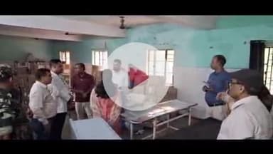 पांकी: उपायुक्त ने पांकी में सामुदायिक स्वास्थ्य केंद्र, पेयजल आपूर्ति केंद्र एवं कस्तूरबा विद्यालय का किया निरीक्षण