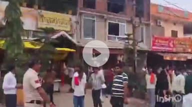 उज्जैन शहर: दुकान लगाने को लेकर विवाद के बाद पुलिस और निगम अधिकारियों ने हरी सिद्धि सहित अन्य क्षेत्रों से हटाया अतिक्रमण