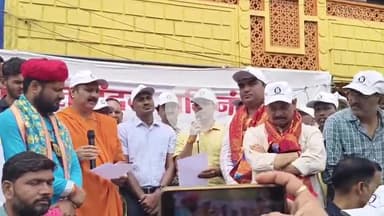 नपा सीहोर द्वारा आयोजित स्वच्छता रैली कार्यक्रम में सहभागी पुलिस ने "नशेे सेे दूरी हैं जरूरी" का दिया संदेश,दिलाई शपथ।