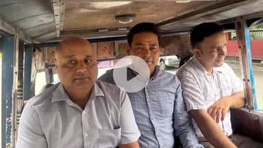 देहरादून: आरटीओ ऑफिस के अधिकारियों और कर्मचारियों ने पब्लिक ट्रांसपोर्ट में किया सफर, सेवाओं का लिया जायजा