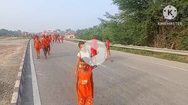 गोरौल: पहलेजा घाट से पवित्र गंगाजल लेकर गोढ़िया पहुंचा कामरिया