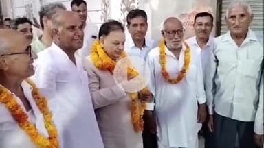 भिवानी: विद्या नगर के मंगल पांडे चौक पर विधायक घनश्याम सराफ ने स्वतंत्रता सेनानी मंगल पांडे को उनकी जयंती पर श्रद्धांजलि दी