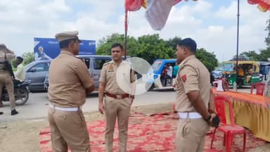 बरेली: सावन माह के अंतर्गत एसपी सिटी ने रामगंगा तिराहा, चौपला और झुमका चौराहा का किया निरीक्षण