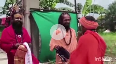 उज्जैन शहर: बड़ा पुल स्थित कामाख्या तंत्र पीठ आश्रम में साधु संतों ने कावड़ यात्रियों का किया स्वागत