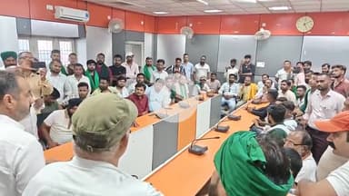 बीसलपुर: जिला पंचायत सभागार में हुई जिला पंचायत सदस्यों की बैठक में कृषि अधिकारी की भाषा शैली को बताया गया गलत