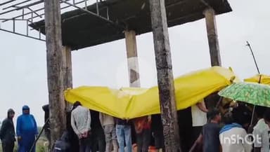 गुना: सतनपुर गांव: मुक्तिधाम में त्रिपाल से ढककर अंतिम संस्कार, आफत का सामना, वीडियो वायरल