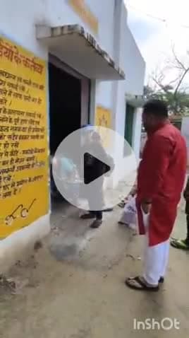 एत्मादपुर: ब्लॉक प्रमुख आशीष शर्मा ने गांव बास रिसाल सहित 3 प्राथमिक विद्यालयों का किया निरीक्षण, जताई नाराजगी