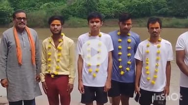 विदिशा नगर: शनिवार दोपहर 1 बजे 6 सदस्यों का जत्था बेतवा नदी से जल भरकर कुबरेश्वर धाम रवाना, सोमवार को करेंगे अभिषेक