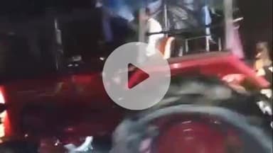 मंझनपुर: गुवारा चौराहा पर बाइक सवार को ट्रैक्टर ने मारी टक्कर, सवार घायल, दरियापुर के पास पुलिस ने ट्रैक्टर पकड़ा