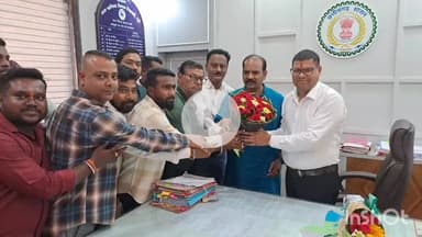 दुर्ग: निगम भिलाई ने स्वच्छता सर्वेक्षण 2024 में पूरे देश में 7वां रैंक किया हासिल, निगम आयुक्त को पार्षदों ने किया सम्मानित