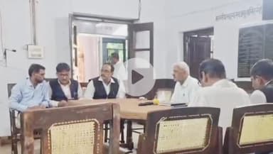 बहराइच: जिला बार एसोसिएशन सभागार में अधिवक्ताओं ने साधारण सभा की बैठक का आयोजन किया, न्यायिक कार्य से हुए विरत