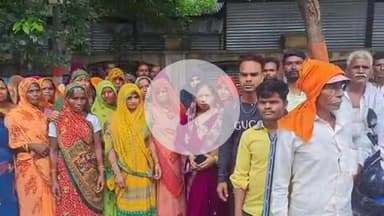 फिरोज़ाबाद: गांव खेड़ा गणेशपुर में 100 से ज्यादा ग्रामीणों के साथ हुई करोड़ों रुपए की ठगी, पीड़ितों ने DM को दिया ज्ञापन