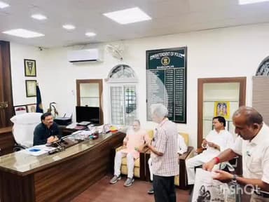 श्योपुर: जिला व्यापार महासंघ ने एसपी को ज्ञापन सौंपा, शहर में चोरी और लापता युवक की तलाश की मांग की