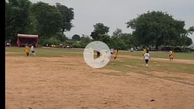 किस्को: किस्को में चार दिवसीय फ्रेंडशिप क्लब फुटबॉल प्रतियोगिता का थाना प्रभारी सुमन मिंज ने किया शुभारंभ