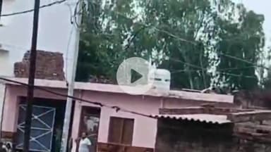 अमरोहा: अमरोहा में खूनी संघर्ष, गांव गंदासपुर में बच्चों के विवाद में पत्थरबाजी का वीडियो सोशल मीडिया पर वायरल