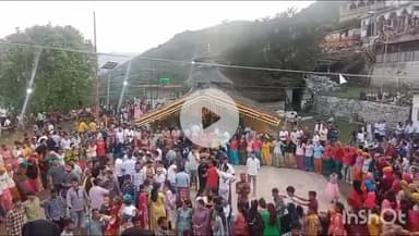 बर्नीगाड़: आराध्य चौमा महासू महाराज एक साल के लिए भंकोली गांव स्थित अपने प्राचीन मंदिर के गर्भगृह में विराजमान हो गए