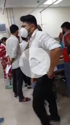 बेतिया: लखौरा गांव में मोबाइल चार्ज करते समय बिजली की चपेट में आई महिला, हालत गंभीर, जीएमसीएच में भर्ती