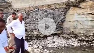 అడవిదేవులపల్లి: మండలంలోని దున్నపోతుల గండి ప్రాజెక్టు పనులను ఇరిగేషన్ అధికారులతో కలిసి పరిశీలించిన మిర్యాలగూడ ఎమ్మెల్యే లక్ష్మారెడ్డి