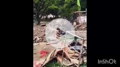 वाराणसी में सर्किट हाउस के पास स्थित मजार के पास अवैध कब्जे पर चला बुलडोजर, प्रशासन ने हटवाया कब्जा