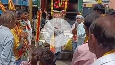 श्योपुर: टोड़ी गणेश मंदिर से ध्वज पूजन के बाद गोवर्धन के लिए पैदल यात्रा रवाना, 6 दिन में 345 किमी की दूरी तय होगी