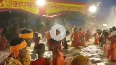 बक्सर: बक्सर के रामरेखा घाट पर कांवरियों का सैलाब, गंगाजल लेकर शिवालय की ओर रवाना