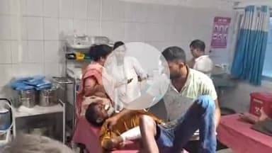 मोहनिया: मोहनिया शहर के NH 19 पर बस और टोटो की टक्कर में 7 लोग घायल, 4 की हालत नाजुक, किया गया रेफर