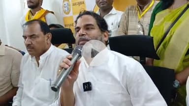 बेतिया: सर्किट हाउस में प्रशांत किशोर का तेजस्वी यादव पर हमला, कहा- “तेजस्वी कलम नहीं, कट्टा बांटने वाले नेता हैं”