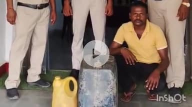 उदयपुर धरमजयगढ़: छाल पुलिस ने नदी किनारे अवैध शराब पर की कार्रवाई, 30 लीटर महुआ शराब के साथ आरोपी किया गिरफ्तार