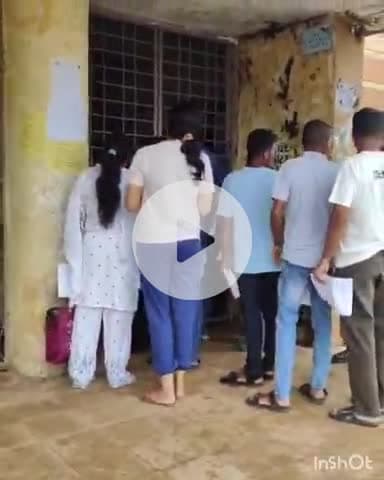 जगदलपुर: कड़े सुरक्षा इंतजाम के बीच जल संसाधन विभाग के उपअभियंता की भर्ती परीक्षा सम्पन्न, परीक्षार्थियों के मंगलसूत्र उतरवाए गए