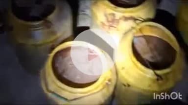 बरौली: बेलसड गांव में पुलिस ने छापेमारी कर अवैध शराब भट्ठी को किया ध्वस्त, 3000 लीटर कच्ची शराब नष्ट, धंधेबाज फरार