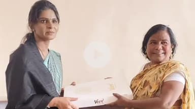 भोकरदन: मा.जिल्हा परिषद सदस्य आशाताई पांडे यांनी घेतली गायिका कडूबाई खरात यांची छ.संभाजी नगर हिनानगर येथे निवासस्थानी भेट