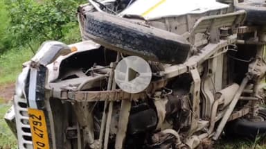 डुंडा: भवान मोटर मार्ग पर एक वाहन दुर्घटनाग्रस्त, एक व्यक्ति की हुई मौत