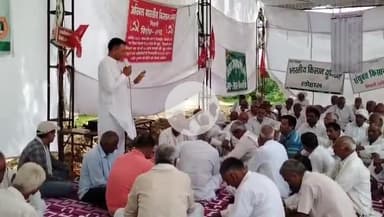 भिवानी: लोहारू एसडीएम कार्यालय पर किसानों का अनिश्चितकालीन महापड़ाव 5वें दिन भी जारी रहा