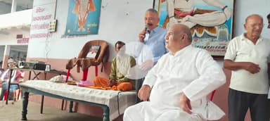 इछावर: कैबिनेट मंत्री करण सिंह वर्मा ने इछावर में आयोजित तेरहवीं कार्यक्रम में शामिल होकर व्यक्त की शोक संवेदना