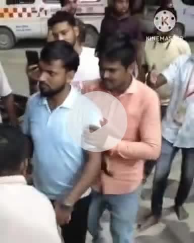 गोरौल: गोरौल ओवर ब्रिज के पास सड़क दुर्घटना में दो दोस्त जख्मी